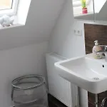 2 Wohnung, Wallbox, Balkon, Zentral *