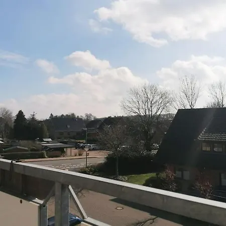 2 Wohnung, Wallbox, Balkon, Zentral *