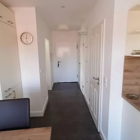 2 Wohnung, Wallbox, Balkon, Zentral *