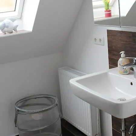 2 Wohnung, Wallbox, Balkon, Zentral *