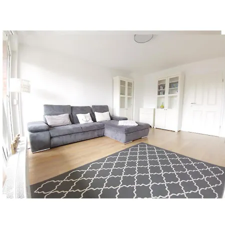 2 Wohnung, Wallbox, Balkon, Zentral