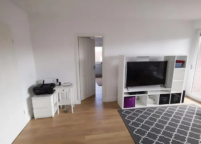 2 Wohnung, Wallbox, Balkon, Zentral Appartamento *